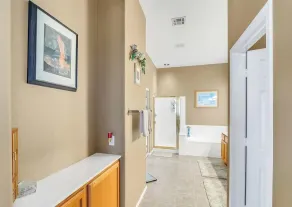 Spacious 4 bed🏡 Sparkling Pool💦 Game Room🎮 Pool Table🎱 Arcade🕹 Sleeps 18 - Image 3