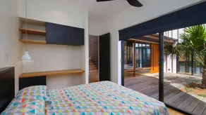 Family Beach House Sleeps 18, Dramatic Beach and Ocean Views over Copacabana. - Image 4