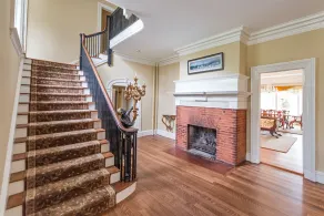 A Grand property in Historic Stockbridge - Image 4