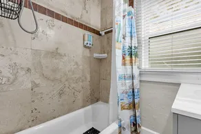 Free Laundry & Parking Near Downtown & Disney - Image 3