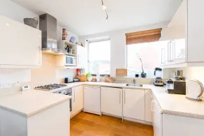 Sloane Square Luxury Flat (4 Guests) - Image 3