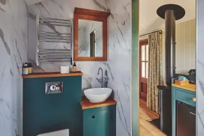 The Hangout Hut - Luxury Cottages - Image 2