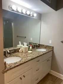 Brand new 3 bedroom condo on the beach - Image 4