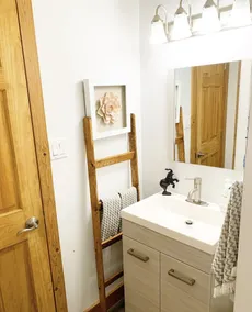 5 bedroom lakehouse with Steam Room, Sauna & cold plunge with sun all day :) - Image 4