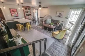 The Yellow Door - Secluded Farmhouse on 20 acres - Image 5