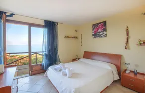 5 bedroom beach front home in Arbus - Image 4