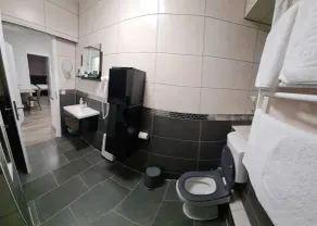 W5 Apartment with 2 bedrooms - Image 4