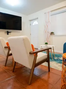 Newly Furnished One Bedroom Midterm Rental with Utilities  Blazing Fast Internet - Image 4