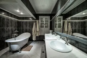 Winedarksea Lemuria Manor - Image 3