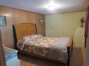 Charming Lakefront Cottage - Image 3