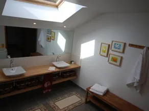 Superbe Ferme Rénovée avec Cheminée, Wifi, et Jeux Extérieurs près de Gérardmer et Épinal - Image 5