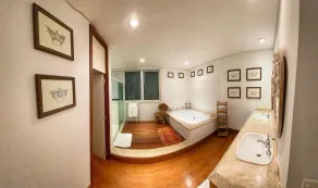 Red Beach Mansion - Image 2
