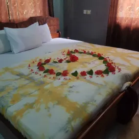 Beach view accommodation - Image 2