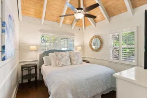 FAB East Beach Cottage, Pets, Pool & Spa; 30 Sec to the BEACH! 6 seat golf cart! - Image 4