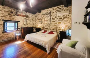 Restored Mill, riverside, private pool, WIFI, romantic! - Image 4