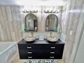 Unique Riverfront Home - Casa Topo at Sparrow Bend - Image 3