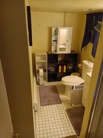 Nice Studio Basement apartment. .  FREE PARKING! - Image 3
