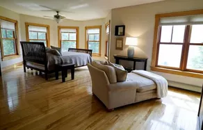 Lake Champlain Lakefront House - Image 4