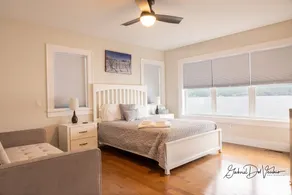 Newly Constructed Luxury Home On 150' Natural Beach With Dock And Hot Tub! - Image 3