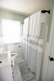 2BD, 1BA Home. 5-10 Minutes to ANYWHERE in JCMO! - Image 3