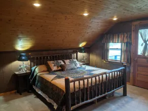 Lake side Chalet Brant Lake w/ outdoor Hot Tub - Image 5