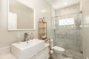 Adorable 4 Bedroom Guest House wPool + Jacuzzi - Image 2