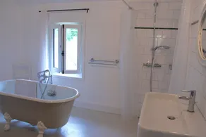 Casa da família renovada **** design de luxo 5 quartos / 3 banheiros 10 pessoas no parque 2 ha - Image 3