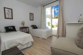 Luxurious newly built Villa - Image 5