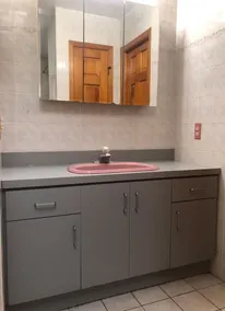 Private house with 4 bedrooms and 2 bathrooms, direct NYC Manhattan train only 10 minute walk away, MetLife Stadium FIFA World Cup 30 minutes away - Image 4