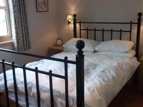 Charming 3 bed/2 bathroom property overlooking beach at Knock Bay and Knoydart - Image 3