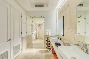 Corales 60 - State-of-the-art Villa - Image 3