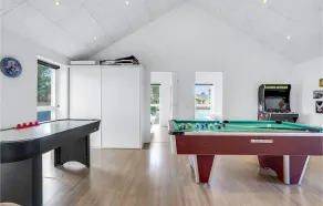 Cozy Holiday Home in Blavand With Swimming Pool - Image 4