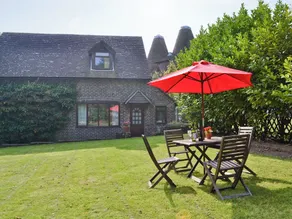2 bedroom accommodation in Shipbourne, near Sevenoaks - Image 5