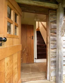 Cosy Shepherd's Hut with Hot Tub - Image 2