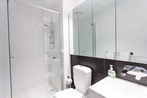 Cozy 1 Bedroom in an Awesome Location! - Image 4