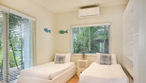 24 Cooran Court - Private Sandy Beach and Pontoon - Image 4