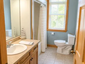 Oceanfront A-Frame Cottage | Stunning Bridge Views | Dog Friendly | Sleeps 8 - Image 5