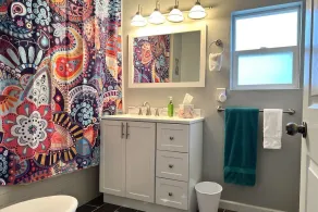 Cute & quiet Boho House.  King size bed! - Image 3