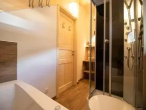 Appealing chalet near ski slope - Image 5