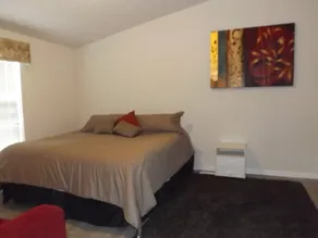 Härlig hemma i landet men bara 5 minuter från stan. 3 sovrum 2 badrum. - Image 3
