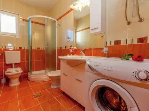 Adorable Apartment With Pool, Hot Tub & Terrace With Sea View - Image 3