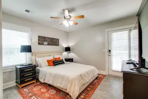 The Leaf Lodge - Walking Distance to MTSU 3Bed/2Ba - Image 4