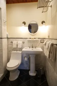Creekside House at Horned Dorset Artists' Colony - Image 3