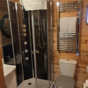 Peaceful Cabin in Skegby -Sleeps2- Fire Pit - Image 2