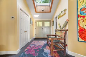 Beautiful Luxury Lake Front Cottage Georgian Bay - Image 2