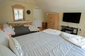 2 Bedroom Sleeps 6. 1 blocks from Pier Village.  Incl 4 Beach Badges - Image 5