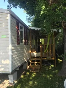 Mobil home avec jacuzzi et terrasse - Image 5