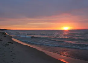 Steps to Beach | Pet Friendly, Hot Tub, Fire Pit, Bocce - Image 4