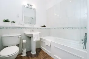 JOIVY Palmerston Place Residence: Luxury City Centre Apt With Private Parking - Image 2