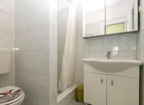 Apartment 56/34816 (Istria - Stinjan), 1000m from the beach - Image 2